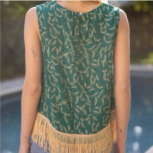 NWT Leaf Fringe Bottom Top - Picture 2 of 5